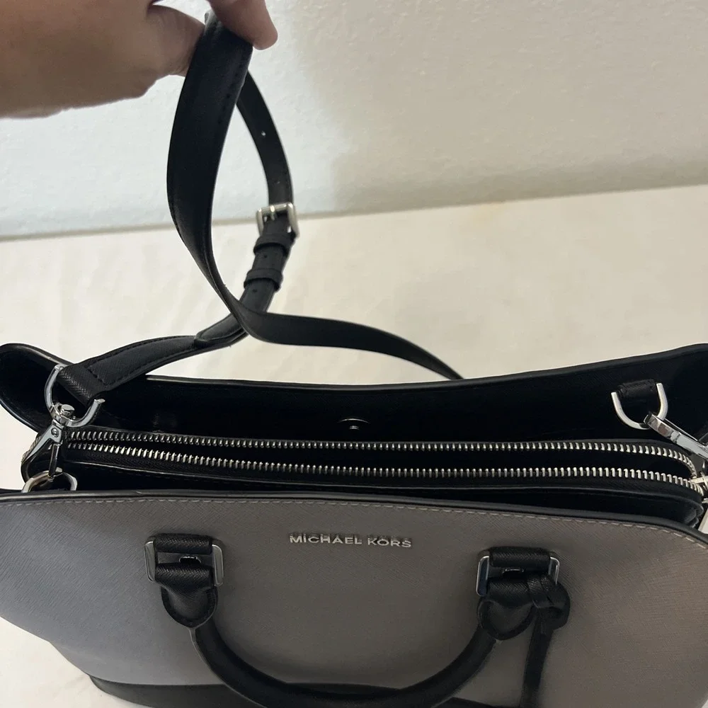 Michael‎ Kors Two Tone Sutton Satchel Bag Shoulder Strap Gray Black 9.5” X 13”